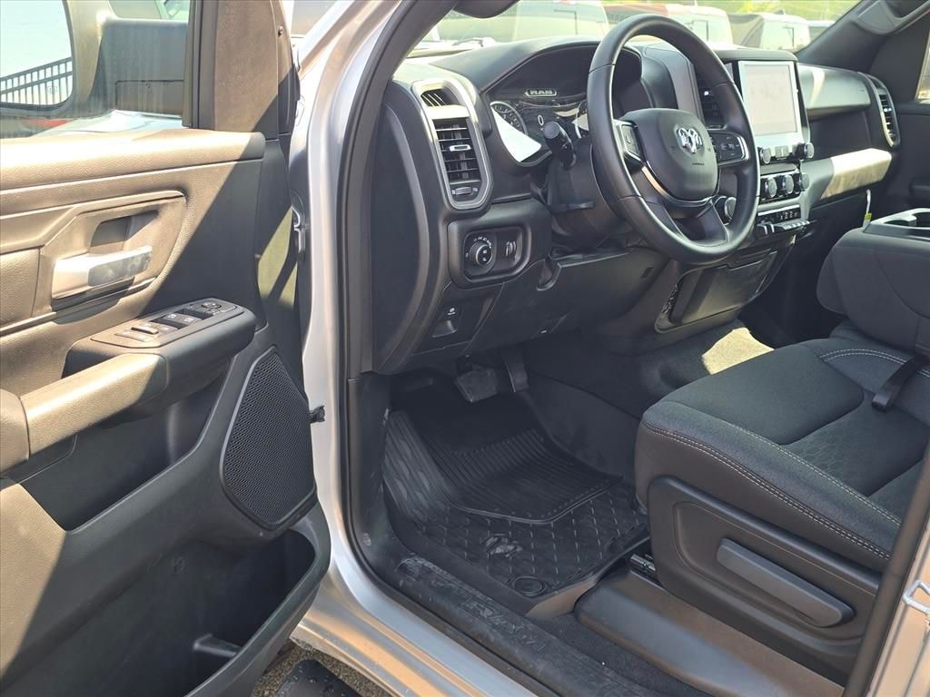 New 2026 Ram 1500 WARLOCK CREW CAB 4X4 5'7 BOX Pickup