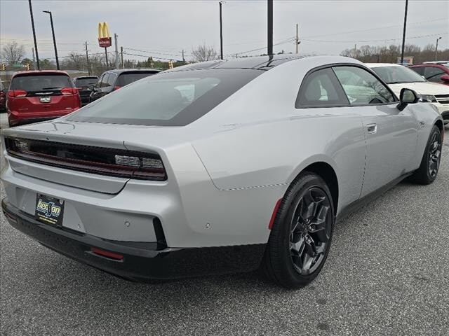 2025 Dodge Charger R/T photo 3