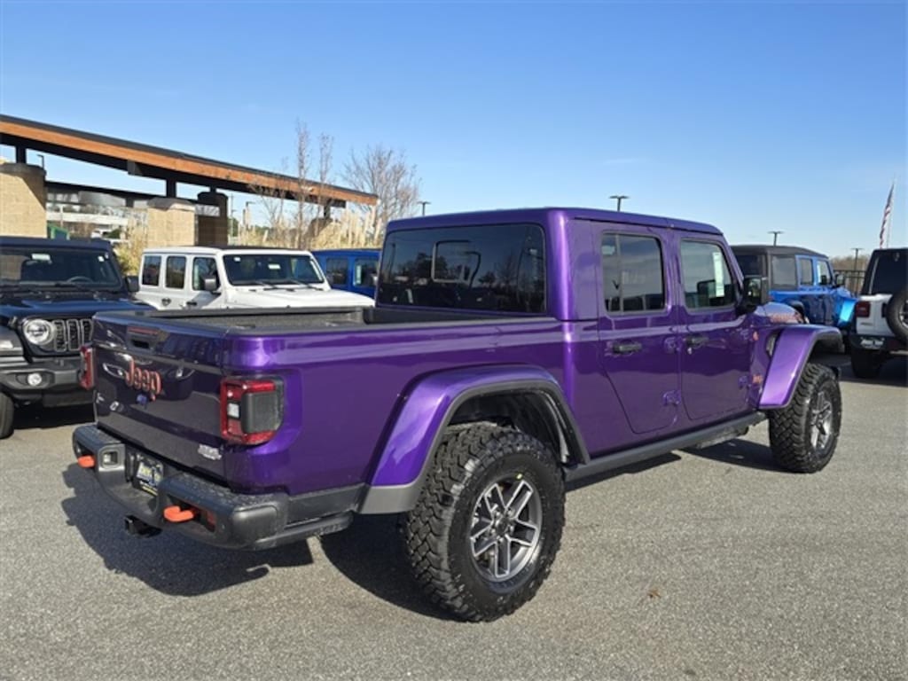 New 2026 Jeep Gladiator MOJAVE X 4X4 Pickup