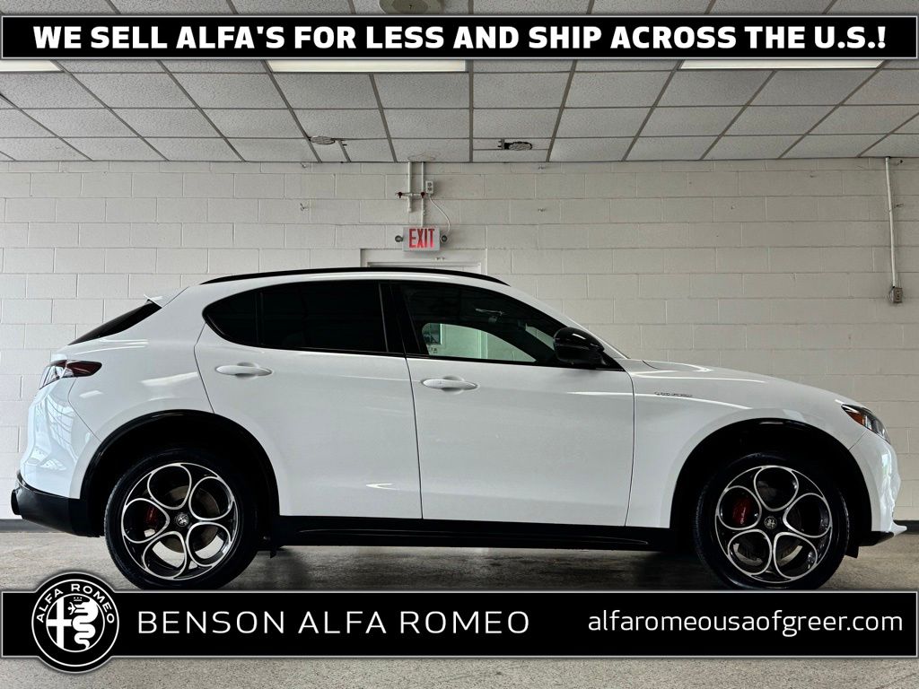 2024 Alfa Romeo Stelvio Veloce AWD's photo