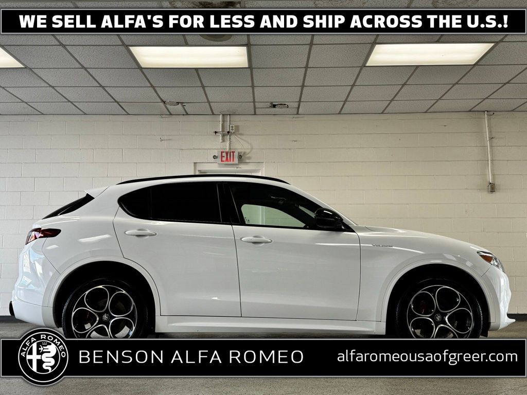 2023 Alfa Romeo Stelvio Veloce AWD's photo