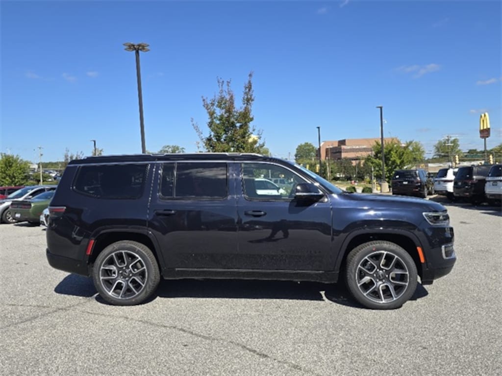 New 2025 Jeep Wagoneer SUPER 4X4 Sport Utility