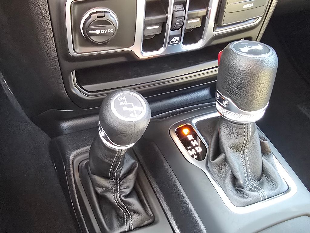 2025 Jeep Wrangler 4-Door Sport S - Photo 13