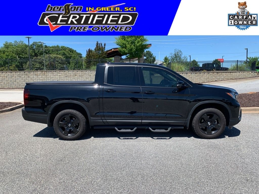2025 Honda Ridgeline Black Edition's photo
