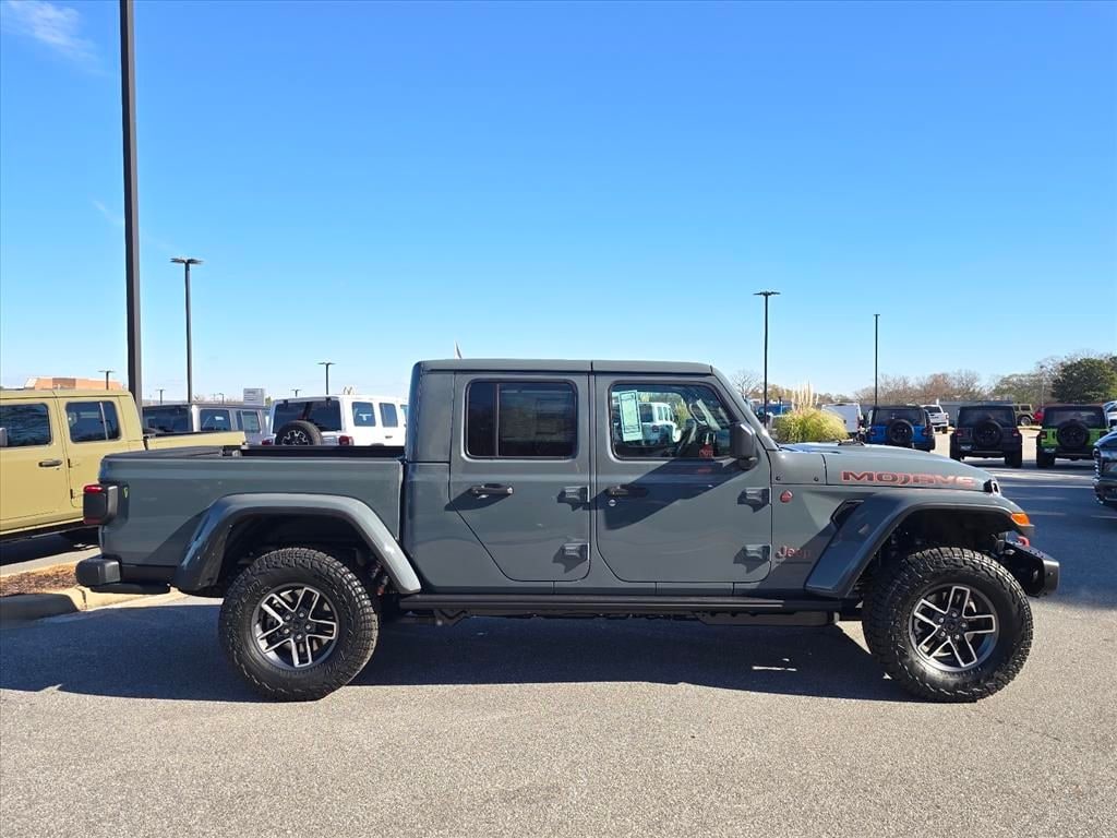 New 2026 Jeep Gladiator MOJAVE X 4X4 Pickup