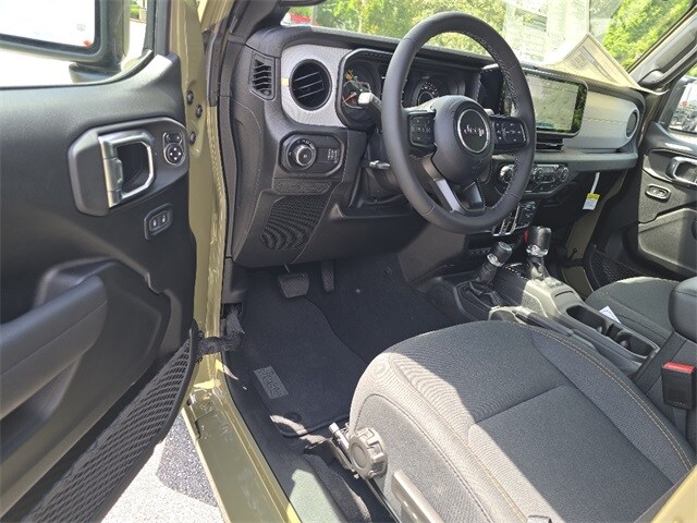 2025 Jeep Wrangler Sport S photo 3