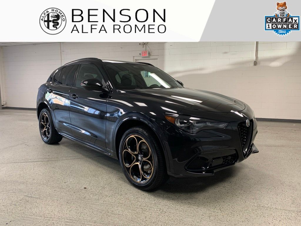 2025 Alfa Romeo Stelvio