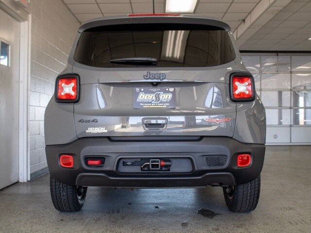 2022 Jeep Renegade Trailhawk Sport photo 2