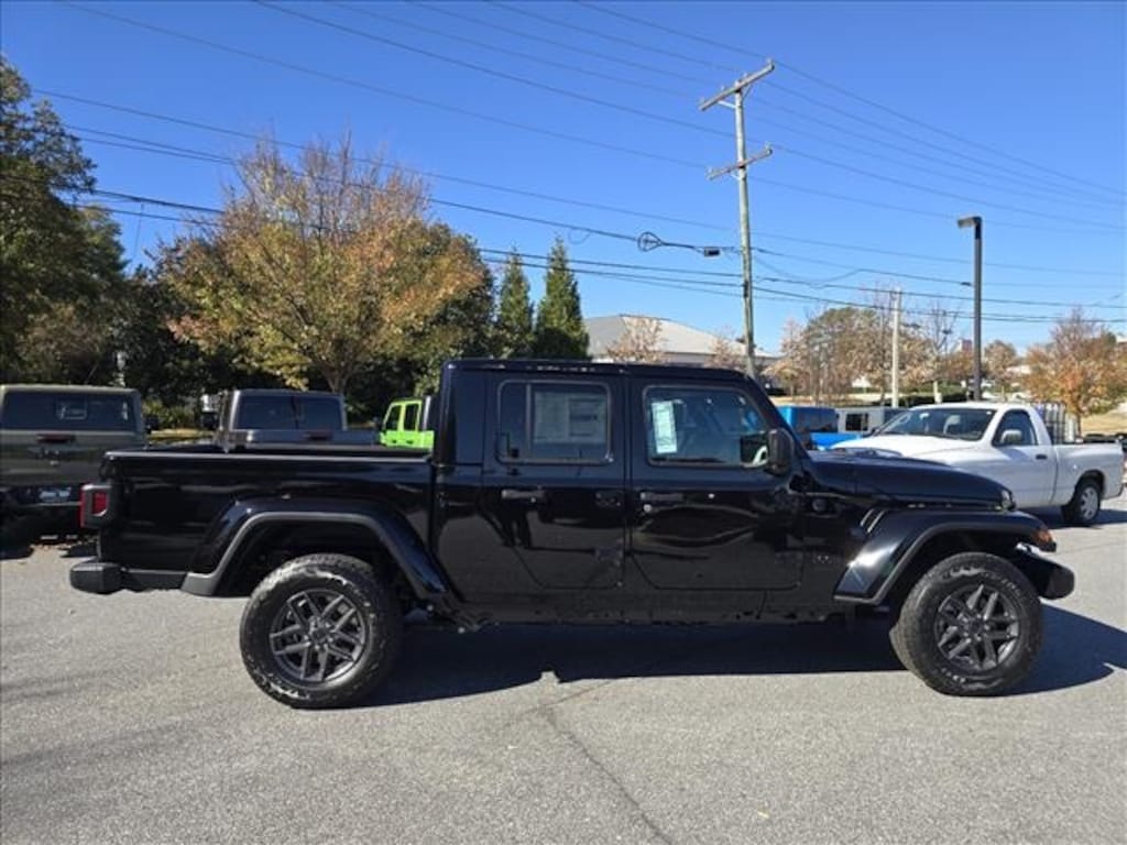New 2026 Jeep Gladiator SPORT S 4X4 Pickup