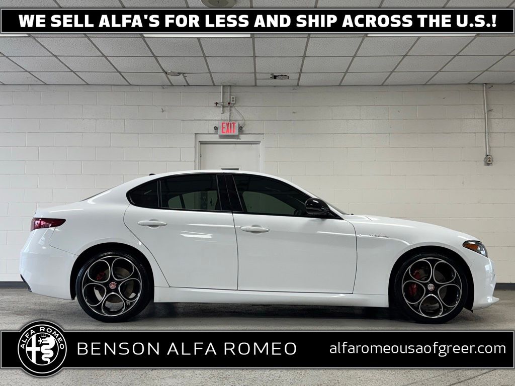 2023 Alfa Romeo Giulia Veloce RWD's photo