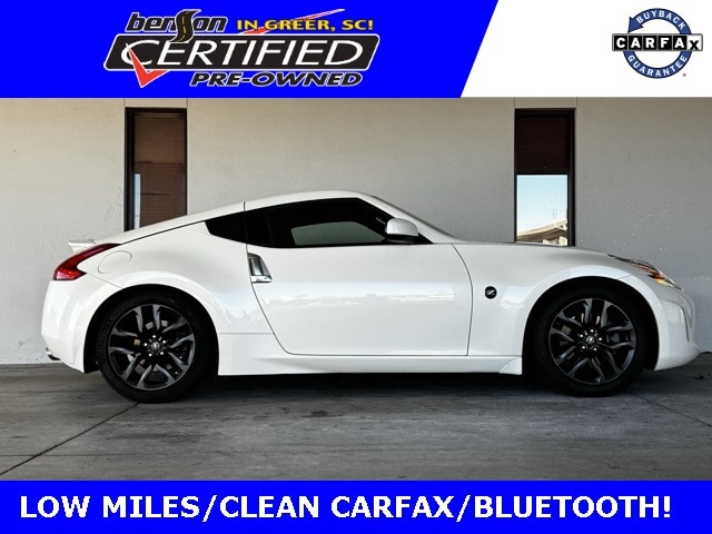 2016 Nissan 370Z Coupe Base's photo