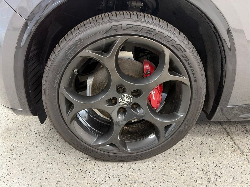 2024 Alfa Romeo Stelvio Veloce - Photo 11