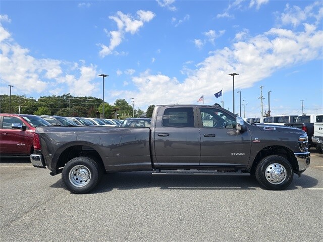 2026 Ram 3500 Laramie photo 2