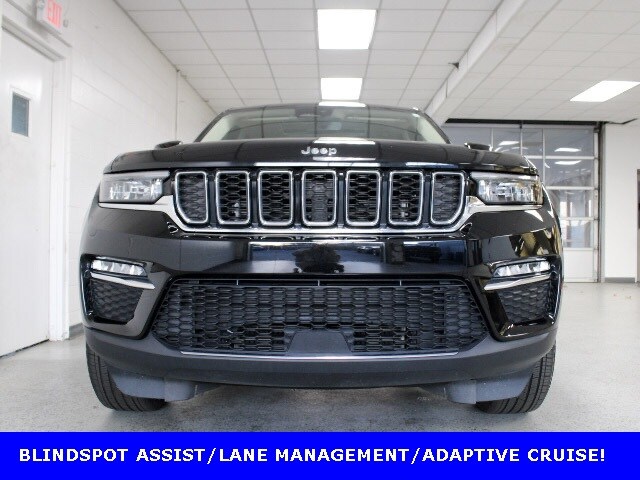 2022 Jeep Grand Cherokee Limited Sport photo 2