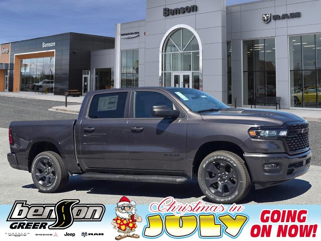 New 2026 Ram 1500 EXPRESS CREW CAB 4X4 5'7 BOX Pickup