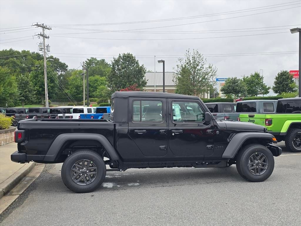 New 2026 Jeep Gladiator SPORT 4X4 Pickup