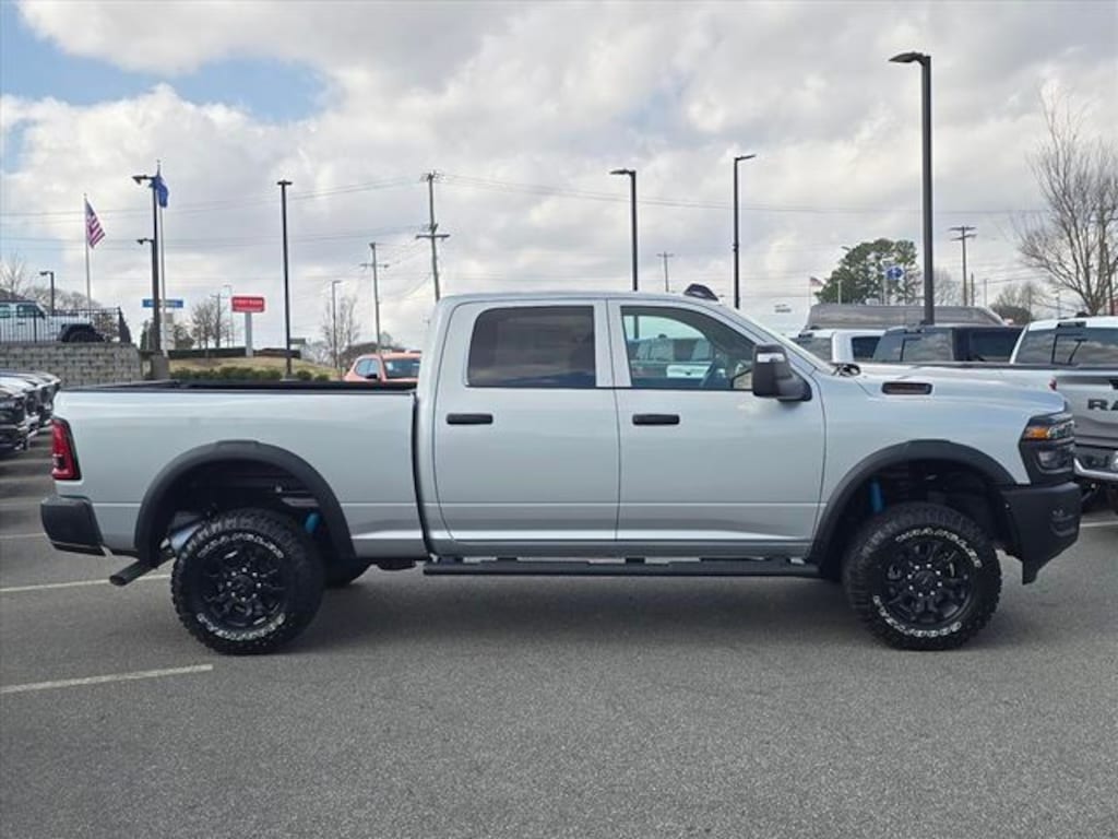 New 2026 Ram 2500 TRADESMAN CREW CAB 4X4 6'4 BOX Pickup