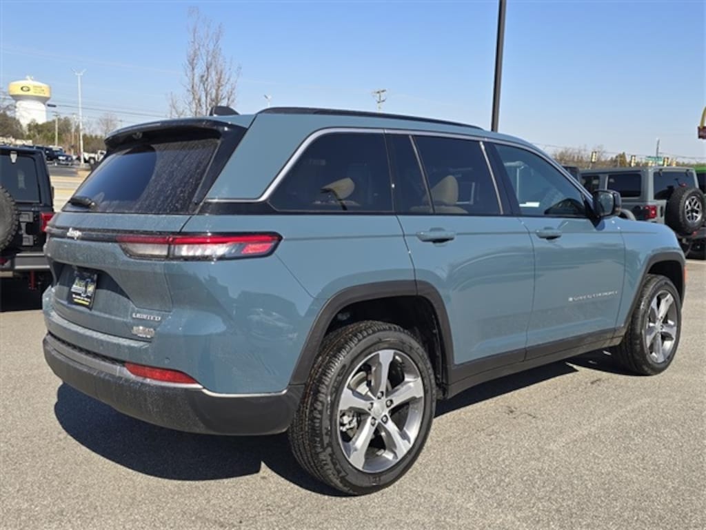 New 2026 Jeep Grand Cherokee LIMITED 4X4 Sport Utility