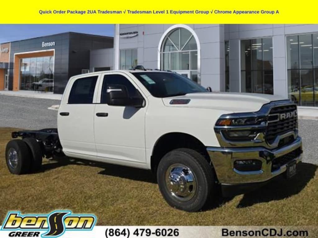 New 2026 Ram 3500 TRADESMAN CREW CAB CHASSIS 4X4 60' CA Pickup