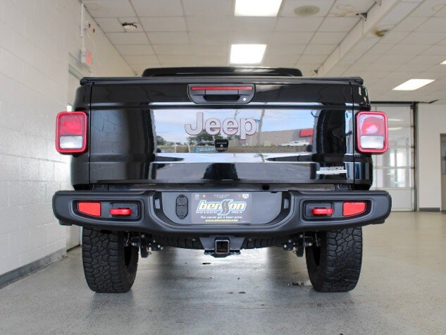 2023 Jeep Gladiator Rubicon photo 4