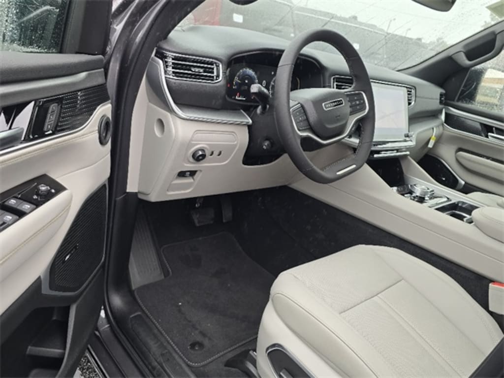 New 2025 Jeep Wagoneer L LIMITED 4X4 Sport Utility