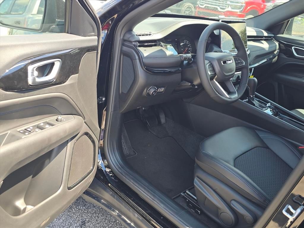 New 2026 Jeep Compass LATITUDE ALTITUDE 4X4 Sport Utility