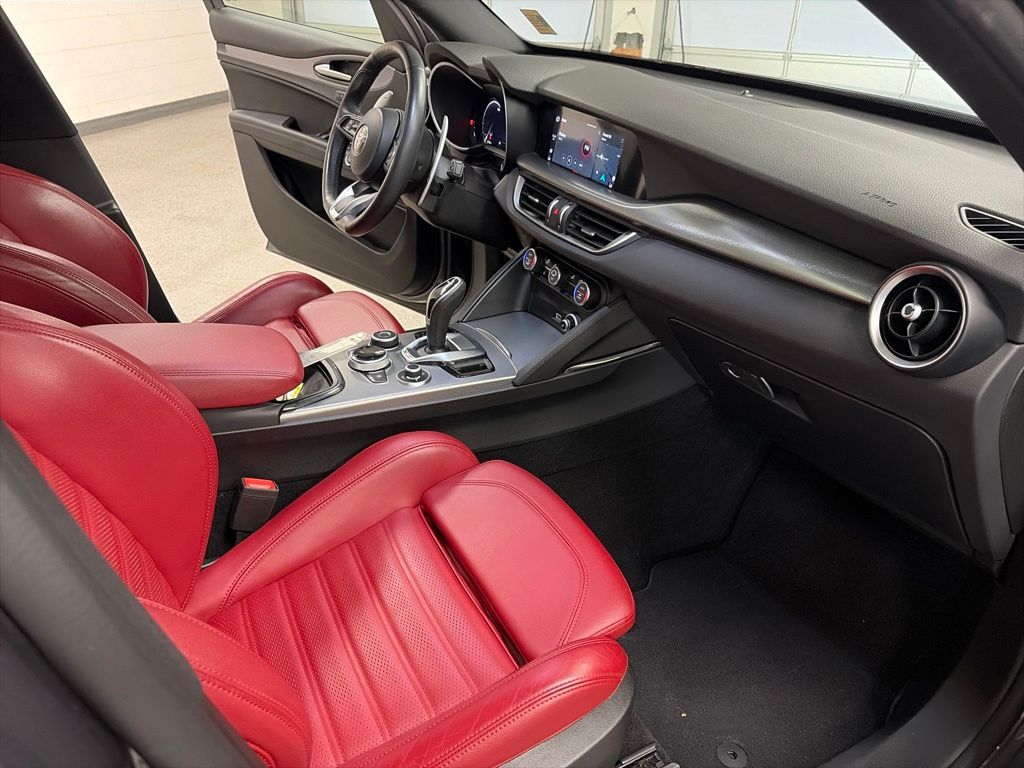2024 Alfa Romeo Stelvio Veloce - Photo 22