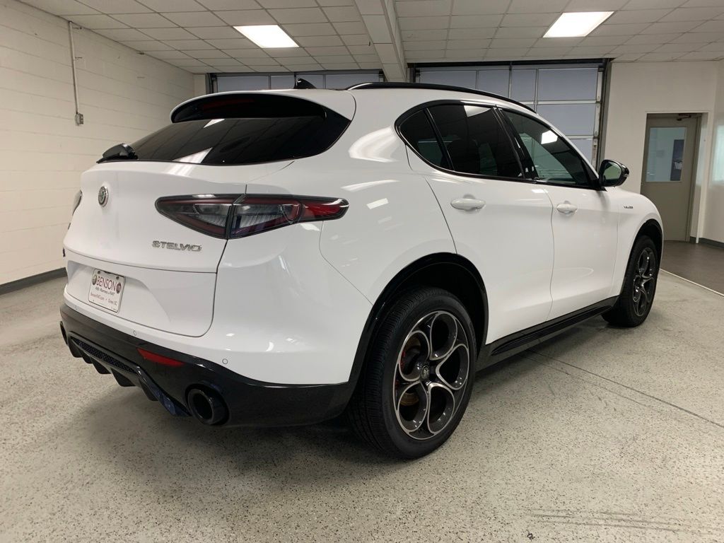 2024 Alfa Romeo Stelvio Veloce - Photo 6