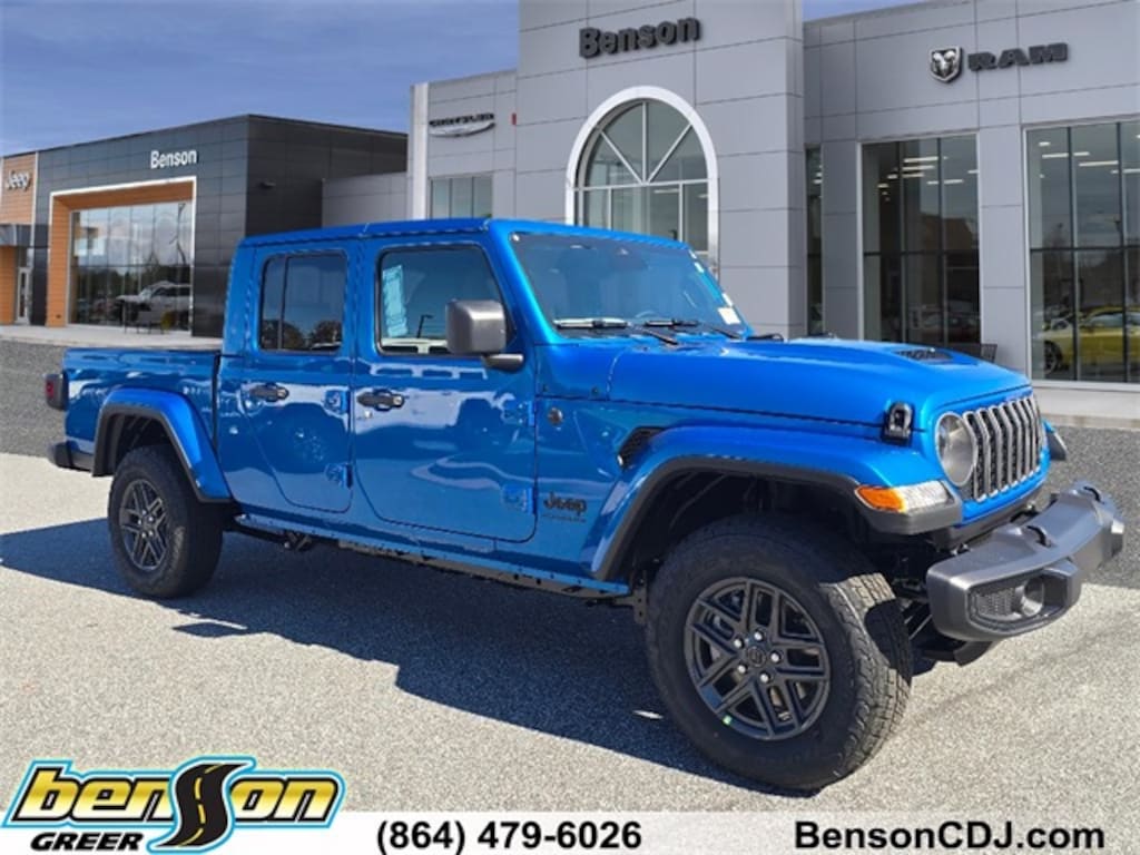 New 2026 Jeep Gladiator SPORT S 4X4 Pickup
