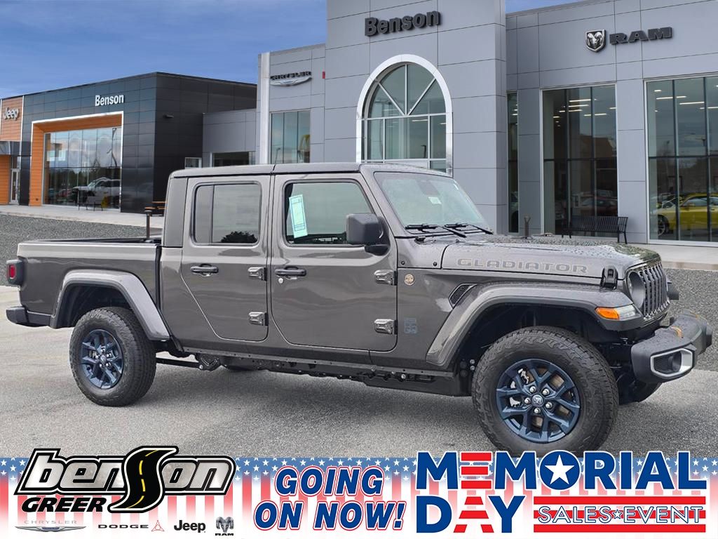 2026 Jeep Gladiator 85th Anniversary Edition Auto's photo