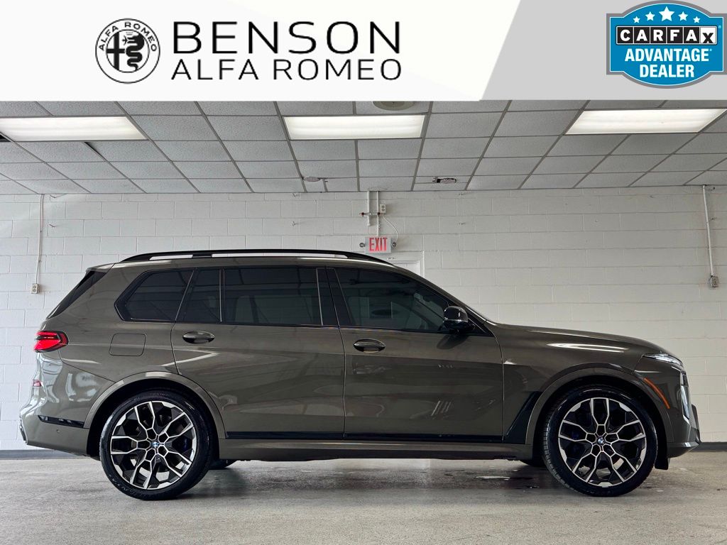 2024 BMW X7 M60i's photo