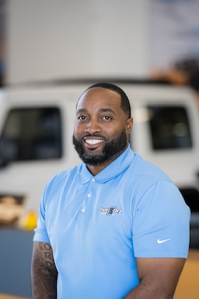 Staff member Maurice Parker from ID_704ee8