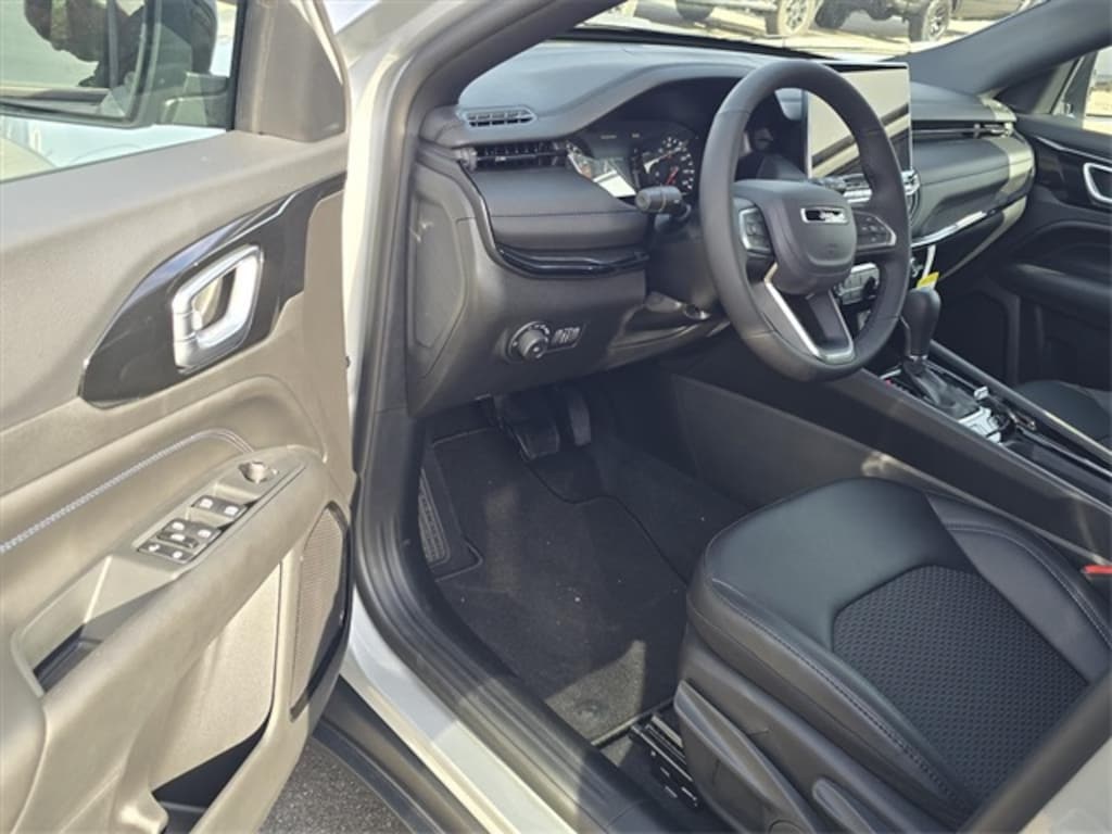 New 2026 Jeep Compass LATITUDE ALTITUDE 4X4 Sport Utility