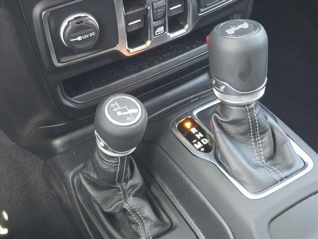 2025 Jeep Wrangler 4-Door Sahara - Photo 12
