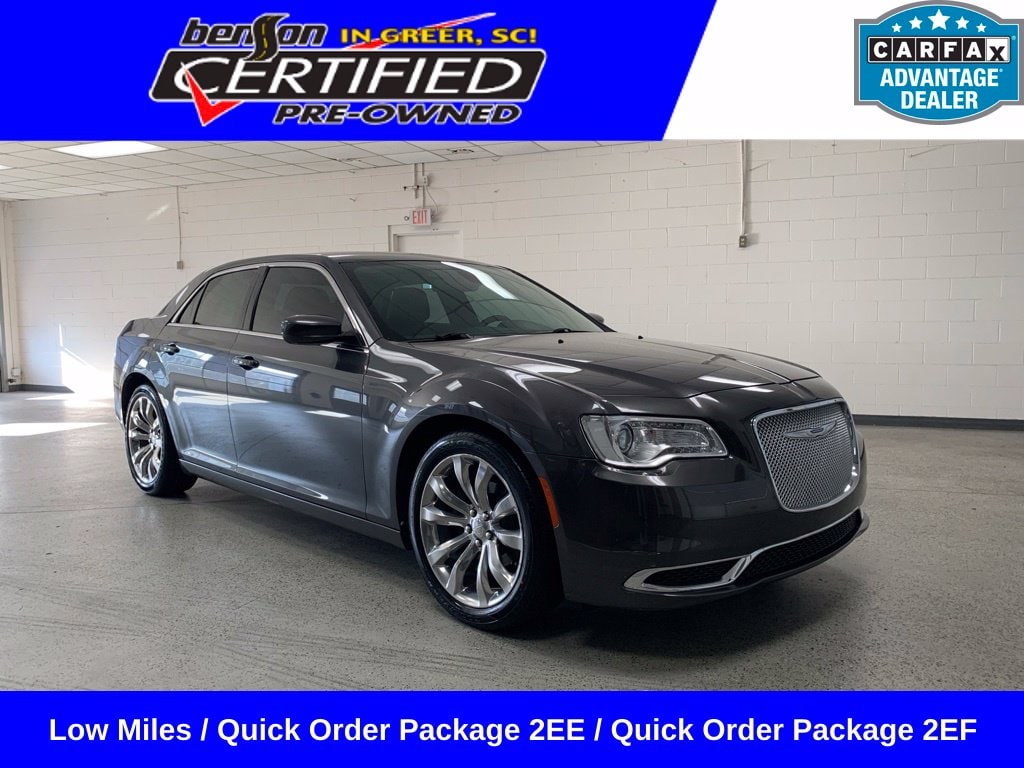 2019 Chrysler 300