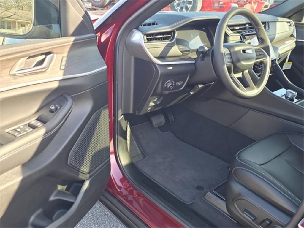 New 2025 Jeep Grand Cherokee LIMITED 4X4 Sport Utility