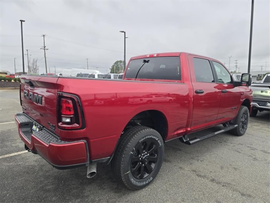 New 2026 Ram 2500 BIG HORN CREW CAB 4X4 6'4 BOX Pickup