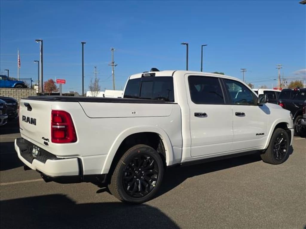 New 2026 Ram 1500 LIMITED CREW CAB 4X4 5'7 BOX Pickup