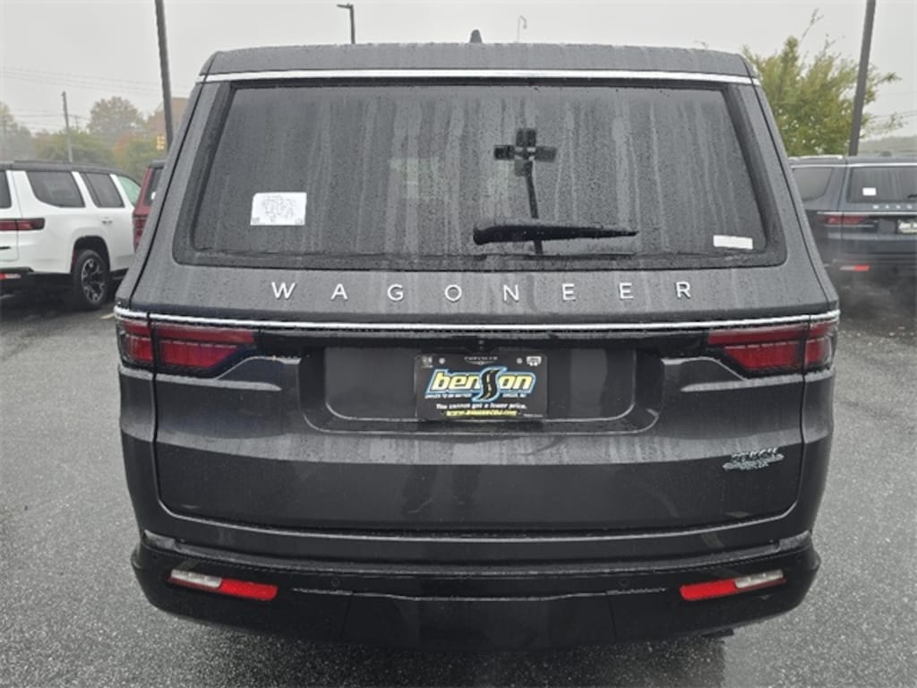New 2025 Jeep Wagoneer L LIMITED 4X4 Sport Utility