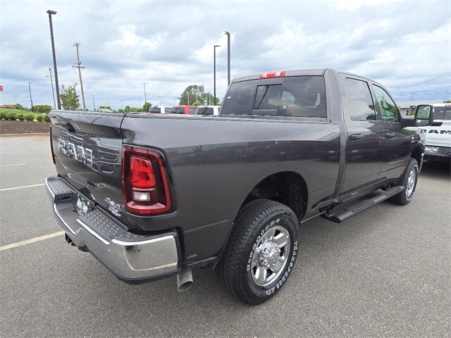 2025 Ram 2500 Tradesman photo 3