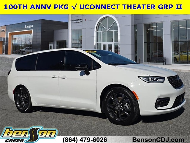 2026 Chrysler Pacifica Select