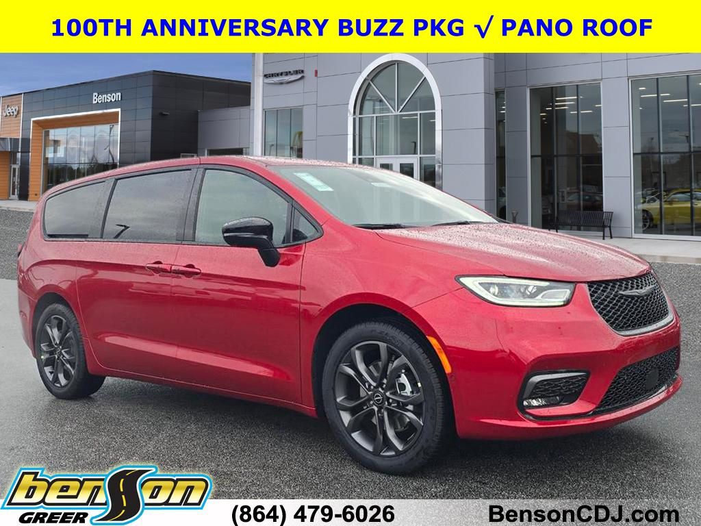 2026 Chrysler Pacifica Passenger Van 
