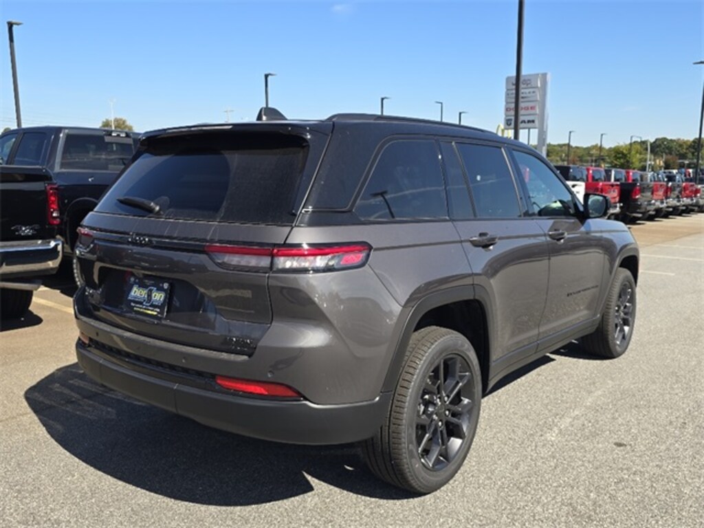 New 2025 Jeep Grand Cherokee LIMITED 4X4 Sport Utility