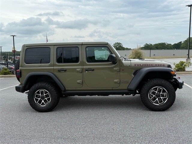 2025 Jeep Wrangler Rubicon photo 2