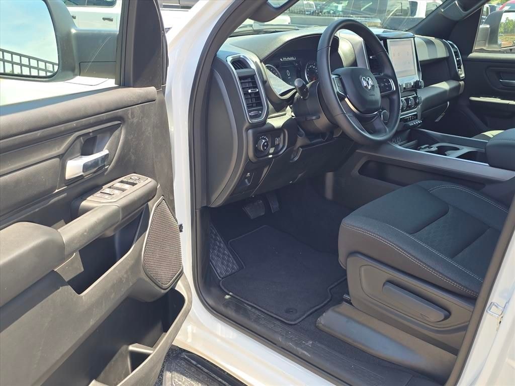 New 2026 Ram 1500 EXPRESS CREW CAB 4X4 5'7 BOX Pickup
