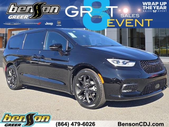 2026 Chrysler Pacifica Limited's photo