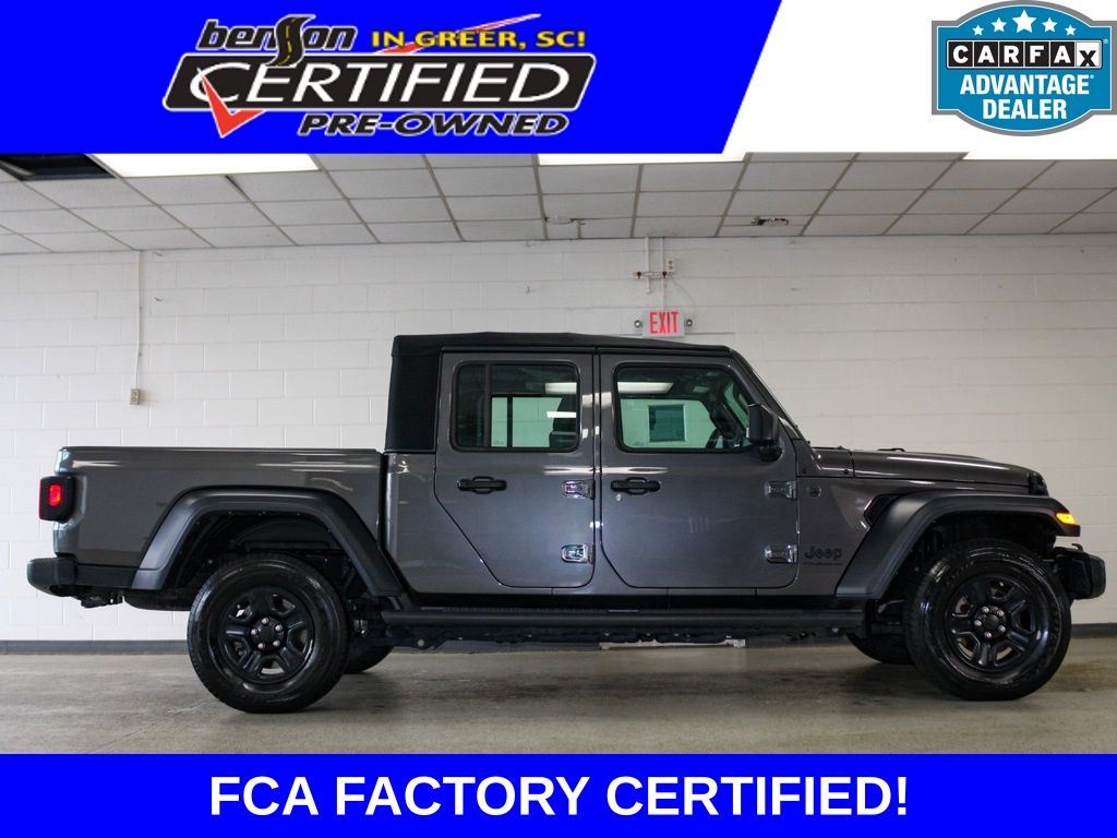 2024 Jeep Gladiator Sport's photo