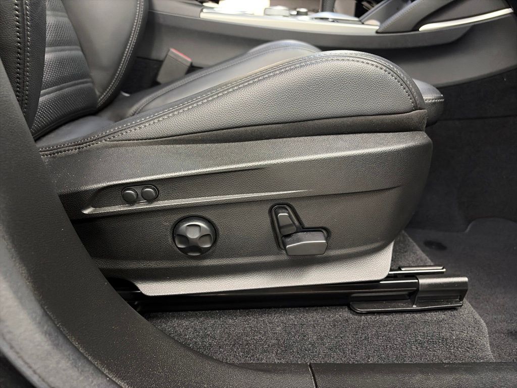2023 Alfa Romeo Stelvio Veloce - Photo 19