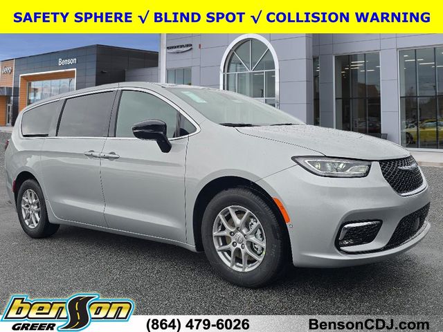 2026 Chrysler Pacifica Passenger Van 