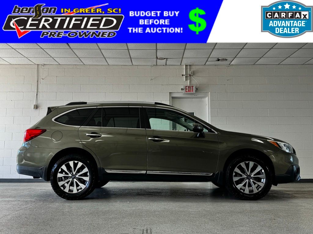2017 Subaru Outback 2.5i Touring's photo